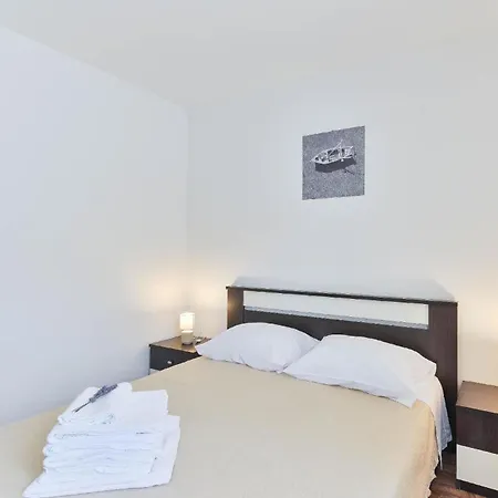 Apartamento In Privlaka Mit Grill, Garten Und Terrasse *
