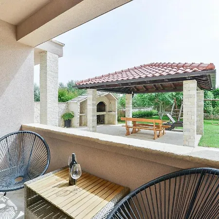 Apartamento In Privlaka Mit Grill, Garten Und Terrasse Privlaka (Zadar)