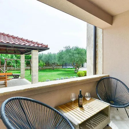 In Privlaka Mit Grill, Garten Und Terrasse * Privlaka (Zadar)